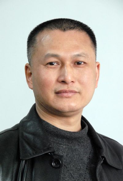 画家 张友宪 的照片,单击鼠标查看大图!