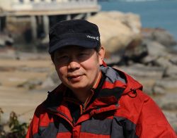 画家 邬海清 的照片，单击鼠标查看大图！